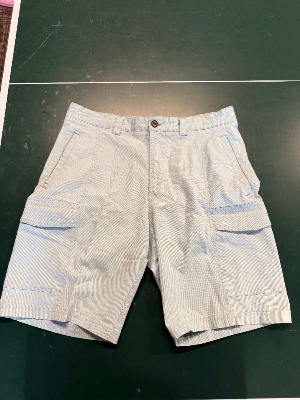 Tommy Bahama Men’s Light Blue Stretch Tencel Cargo Shorts Size 32